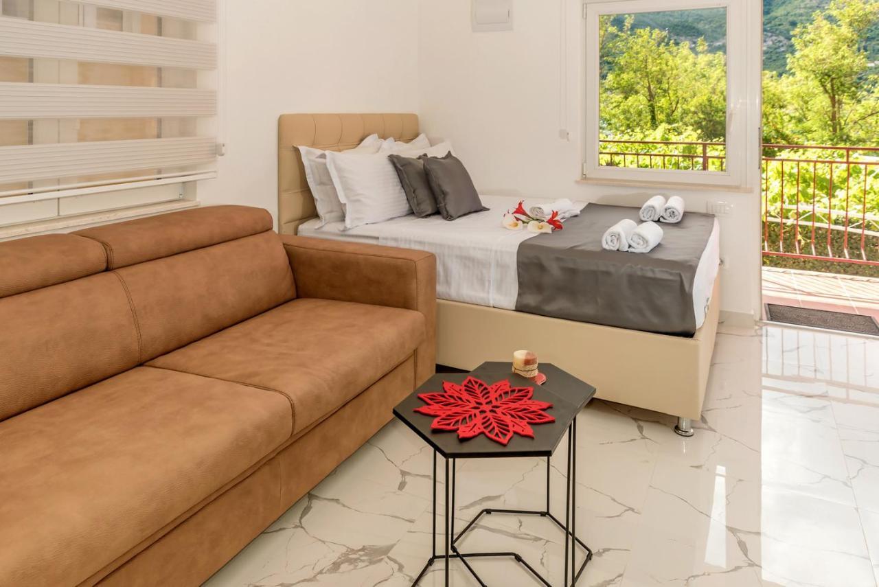 Apartments Vujicic 티바트 외부 사진